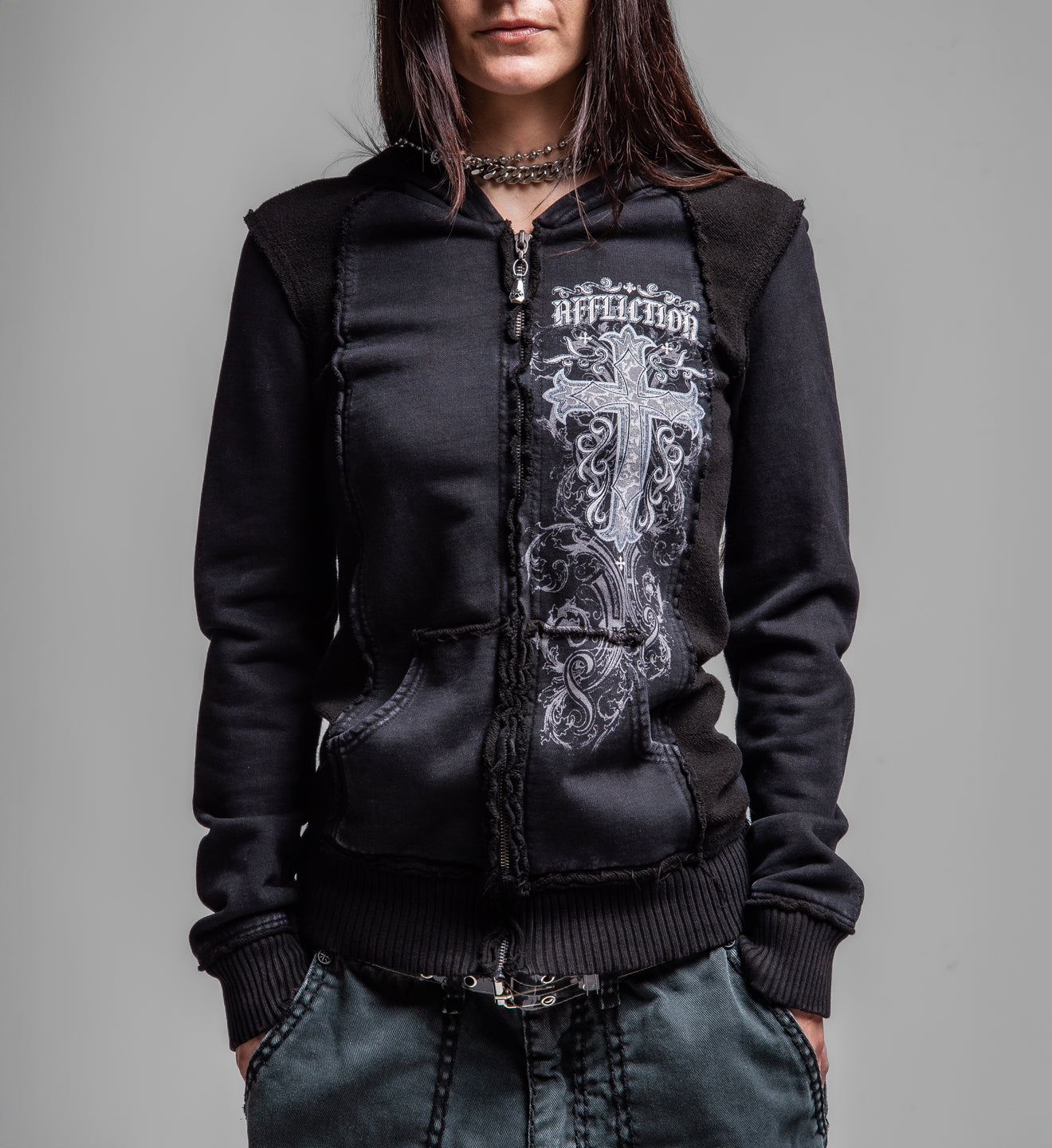 AW28635_1.jpg